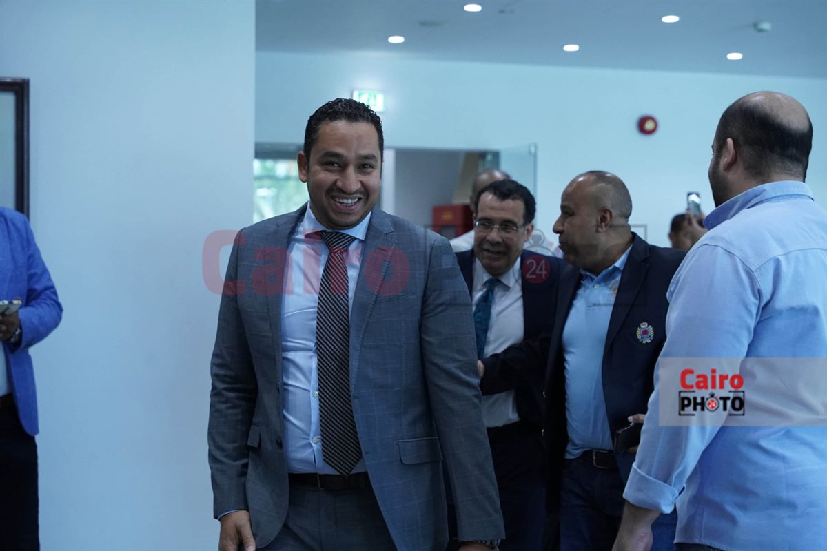 وصول ممثلو الأندية لاجتماع اتحاد الكرة