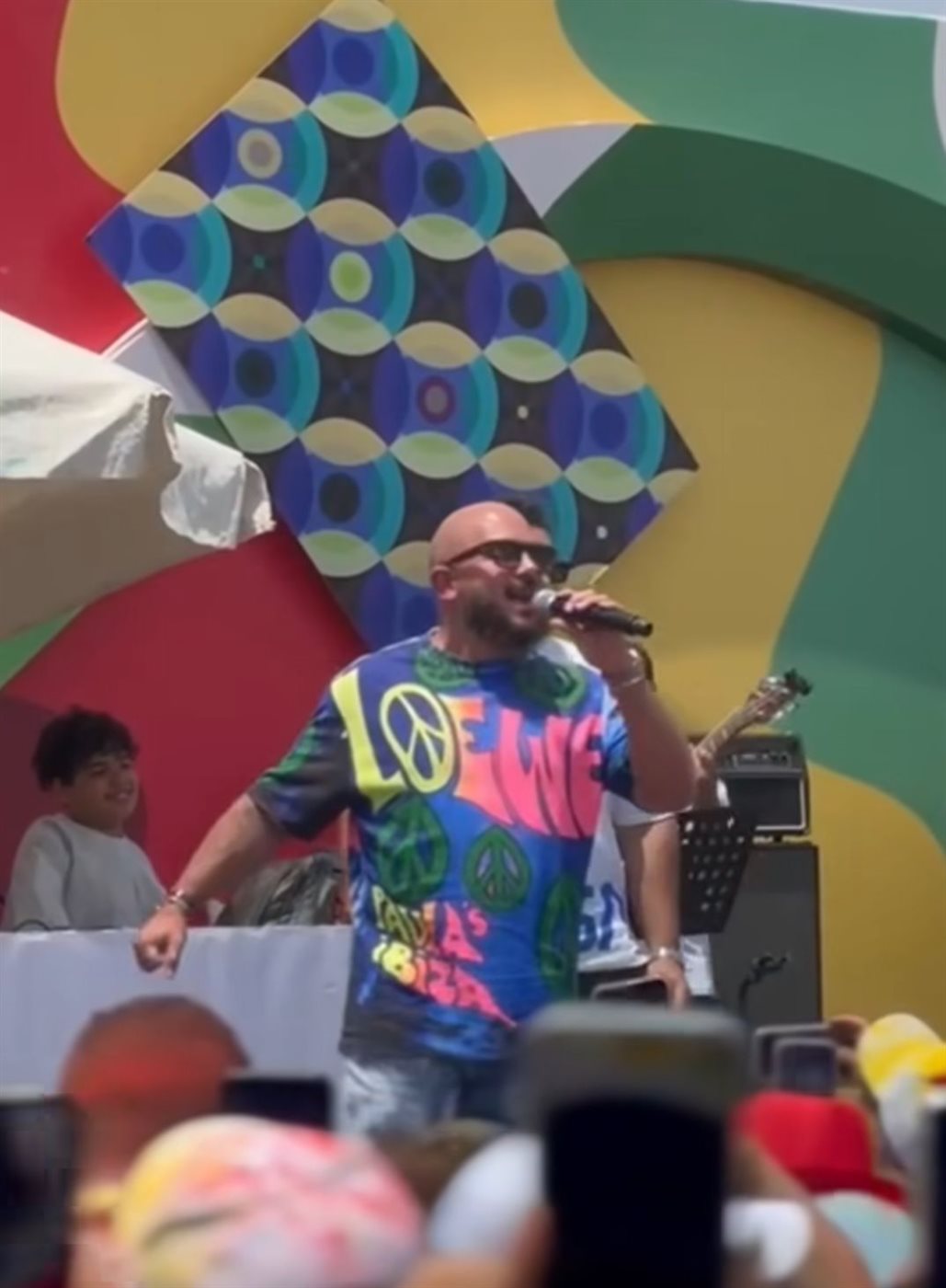 مصدر مقرب من محمود العسيلي يكشف حقيقة فيديو الساحل المنتشر