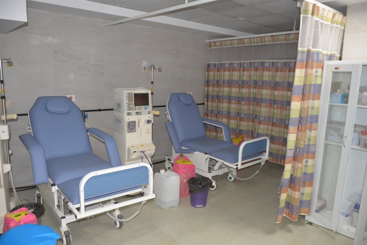 محافظ الأقصر يتفقد مستشفى الكرنك