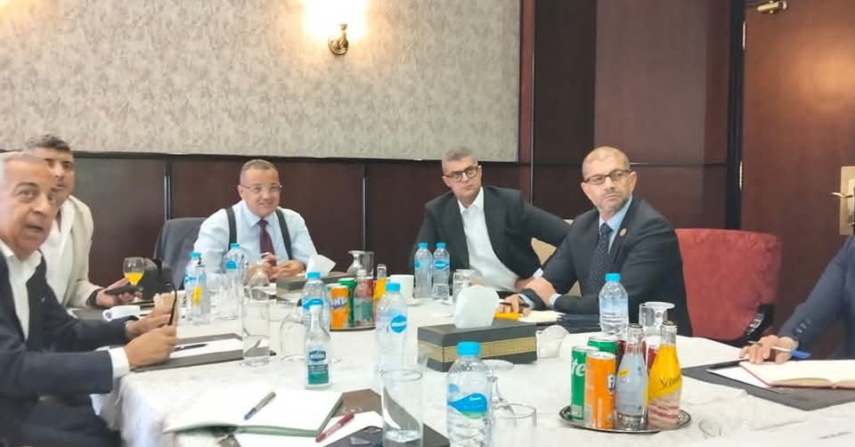 محافظ جنوب سيناء يترأس اجتماعًا لمتابعة تنفيذ استراتيجية شرم الشيخ الخضراء