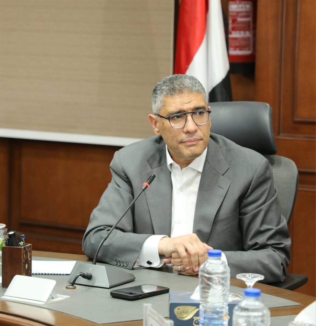 اجتماع محافظ الجيزة