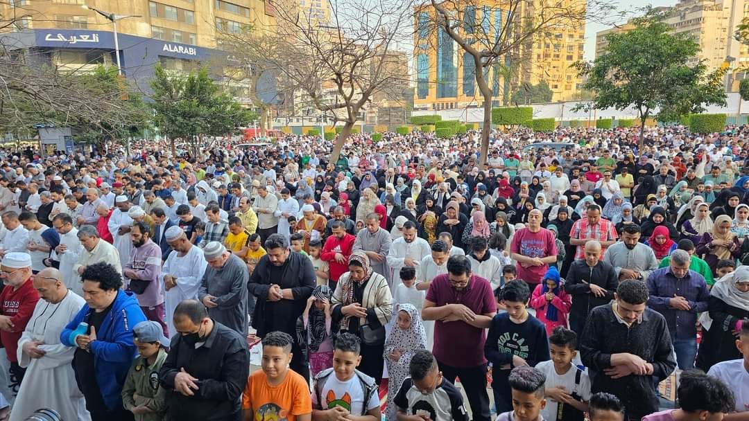 هل يجوز صلاة العيد للنساء في الشارع