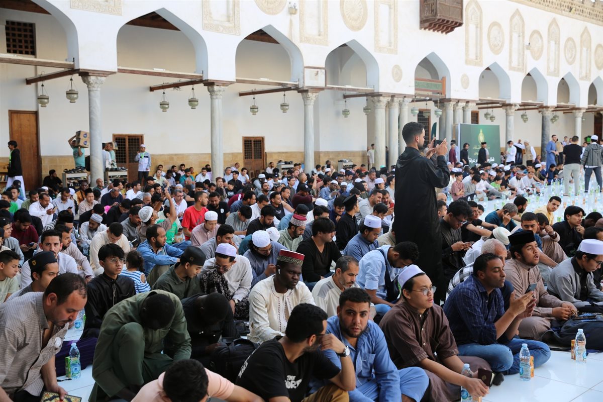<strong>مدير الجامع الأزهر: قمنا بإجراء مجموعة من التحضيرات لضمان نجاح إفطار 5000 صائم </strong>