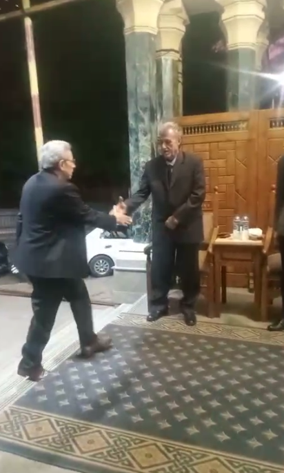 الإعلامي محمود سعد يقدم واجب العزاء في سيدة المسرح العربي سميحة أيوب