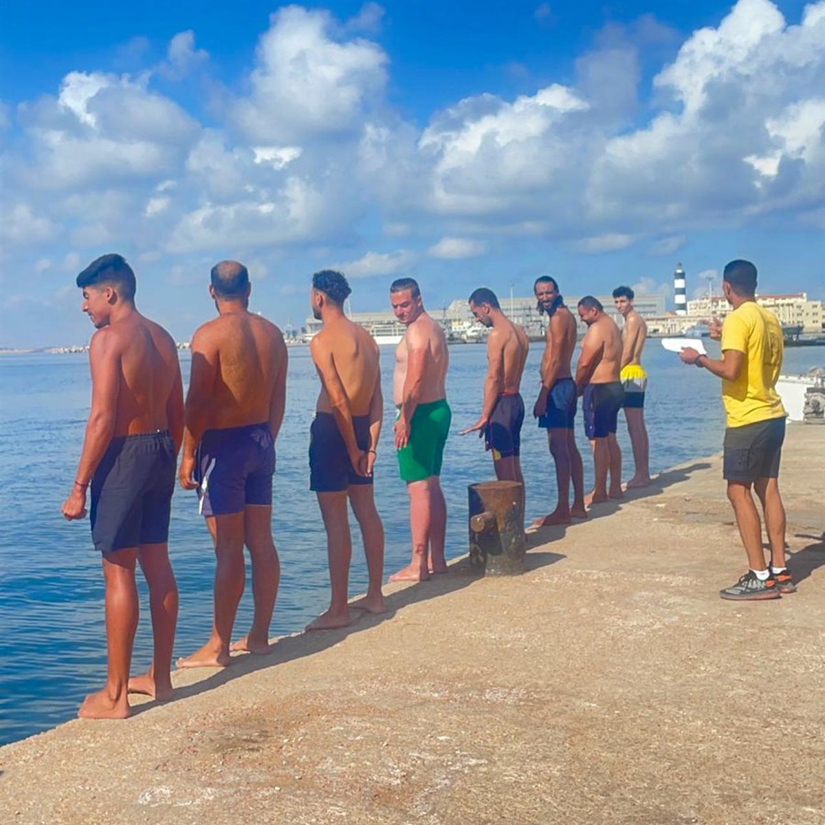 دورات تدريبية لإنقاذ الغرق