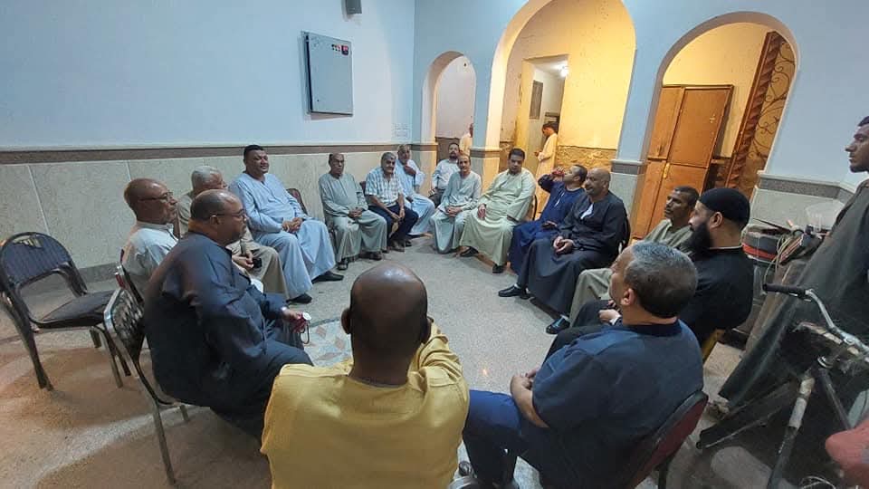 الأهالي يزورون كنيسة إسنا للتضامن