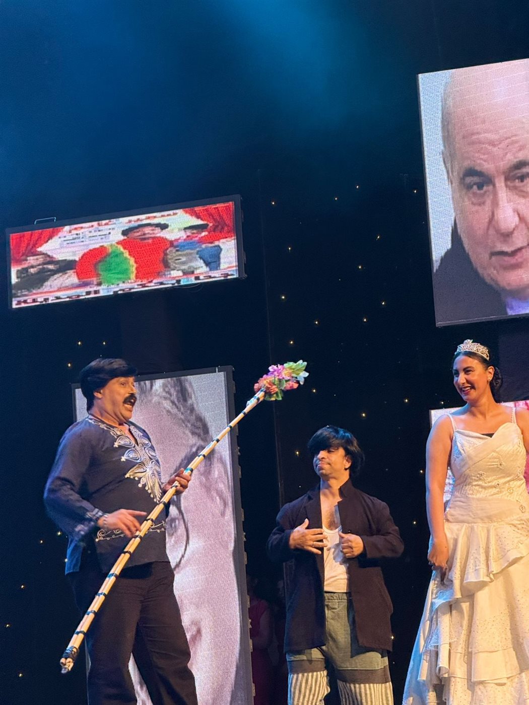 لقطات من حفل هشام عباس على مسرح البالون