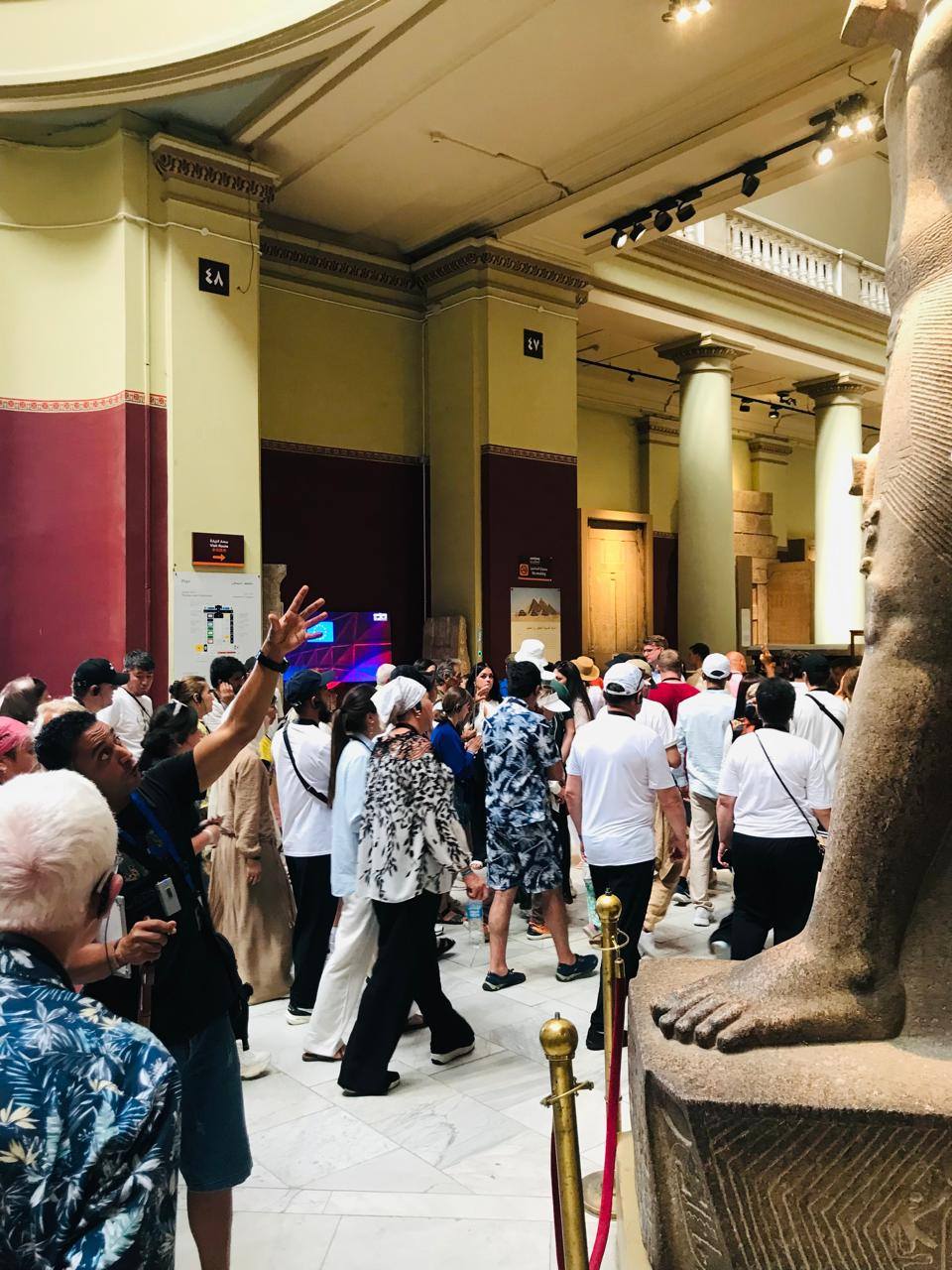 إقبال كبير من السائحين على زيارة المتحف المصري بالتحرير