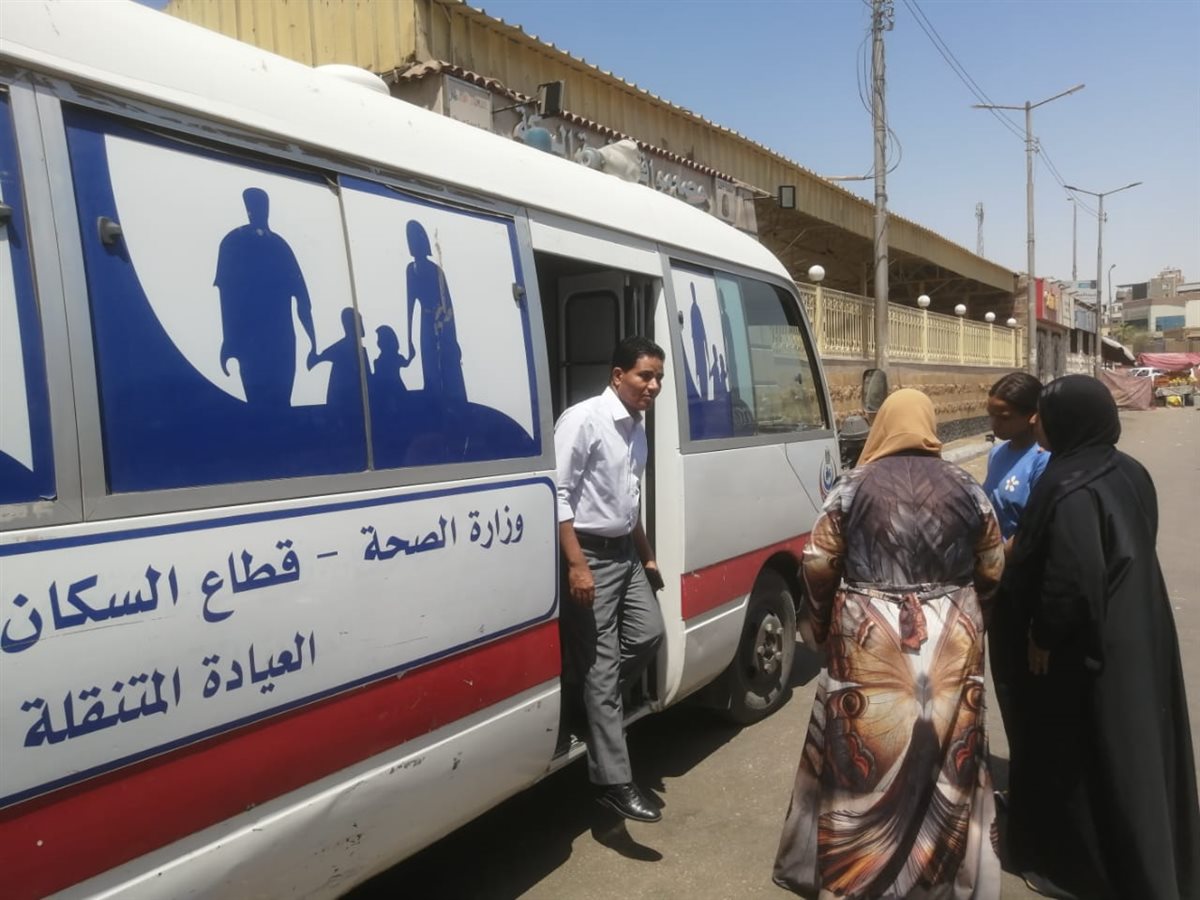 جولة مفاجئة لوكيل وزارة الصحة بالأقصر