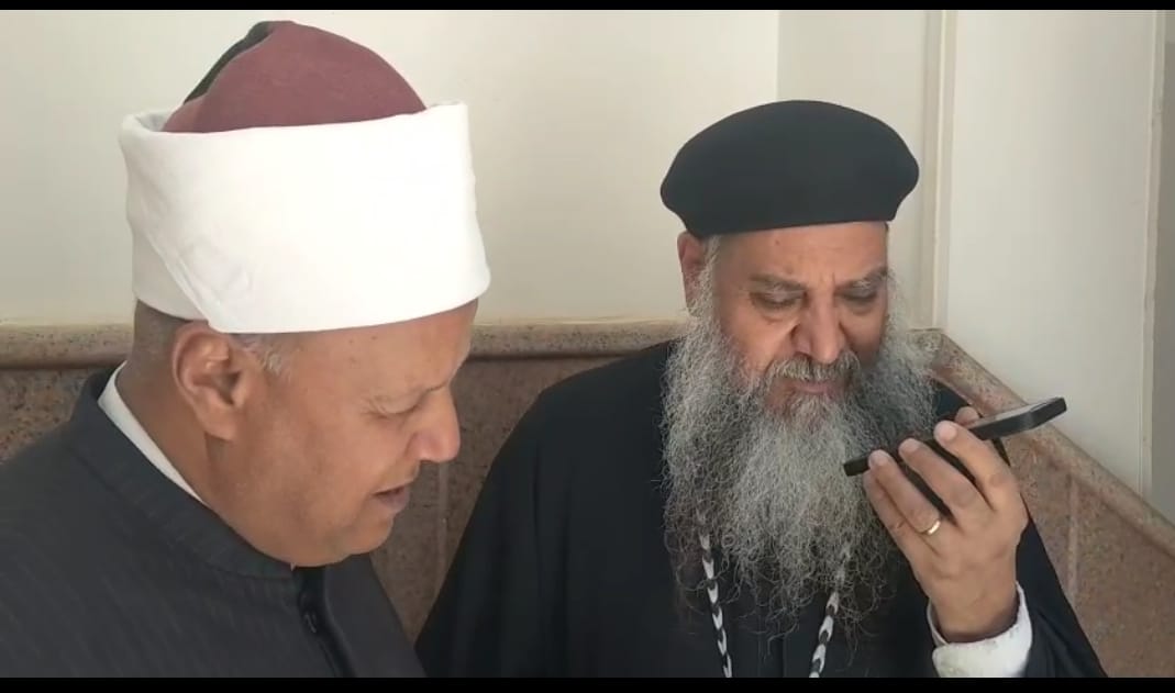 مكالمة من شيخ الأزهر وكيل مطرانية إسنا وارمنت