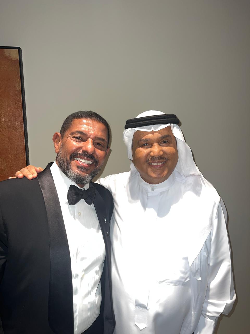 محمد عبده والمايستروا هاني فرحات يتألقان في حفلين بالسعودية وكوكاكولا أرينا دبي