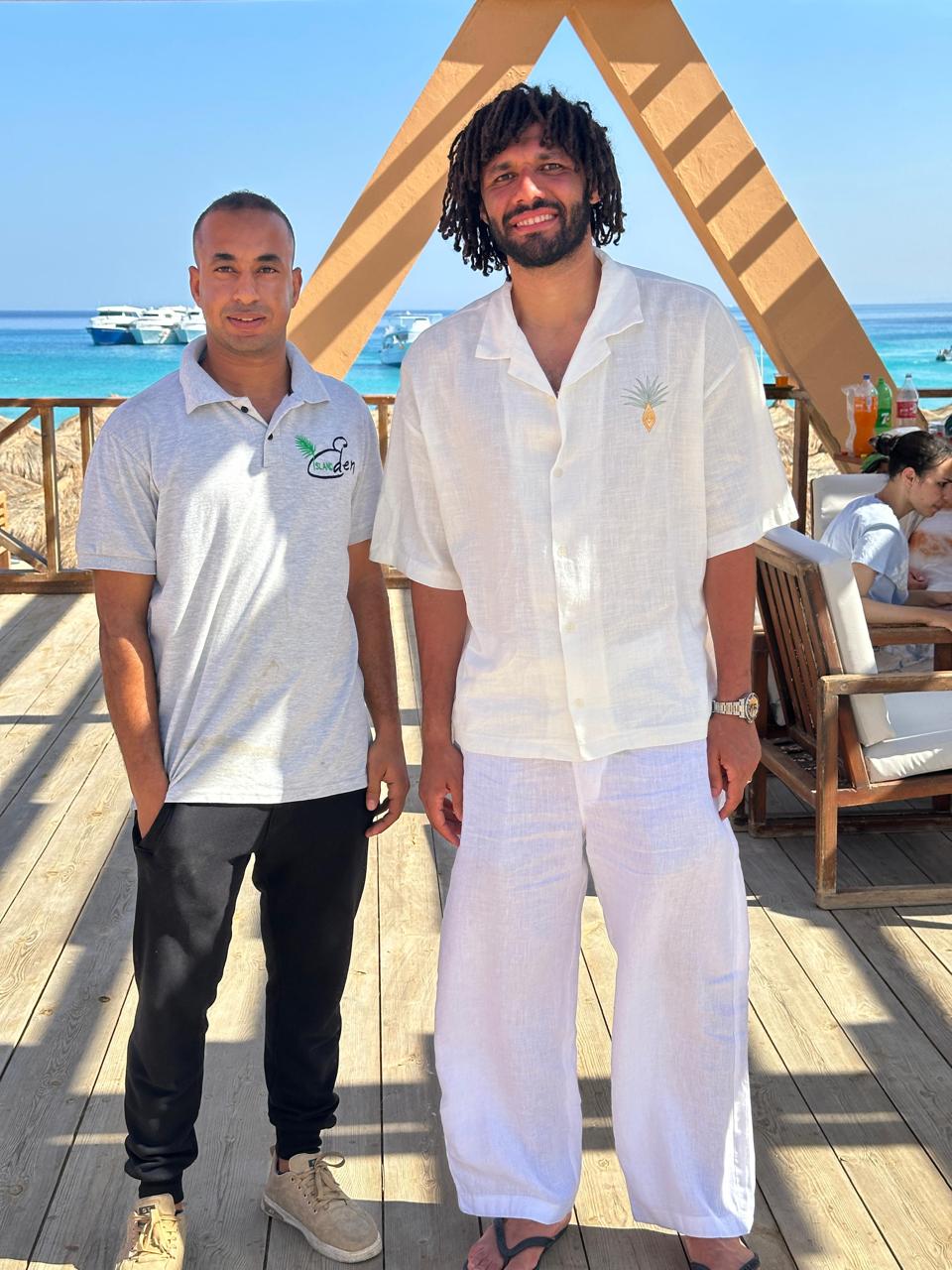 محمد النني على شواطئ الغردقة 