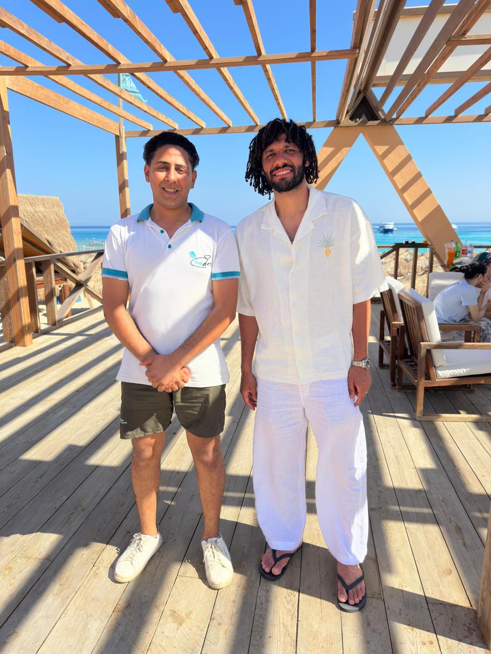 محمد النني على شواطئ الغردقة 