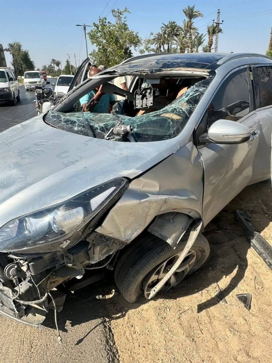 تعرض زوجه النائب السابق ممدوح الحسيني وابنته لحادث سير على طريق مصر الفيوم