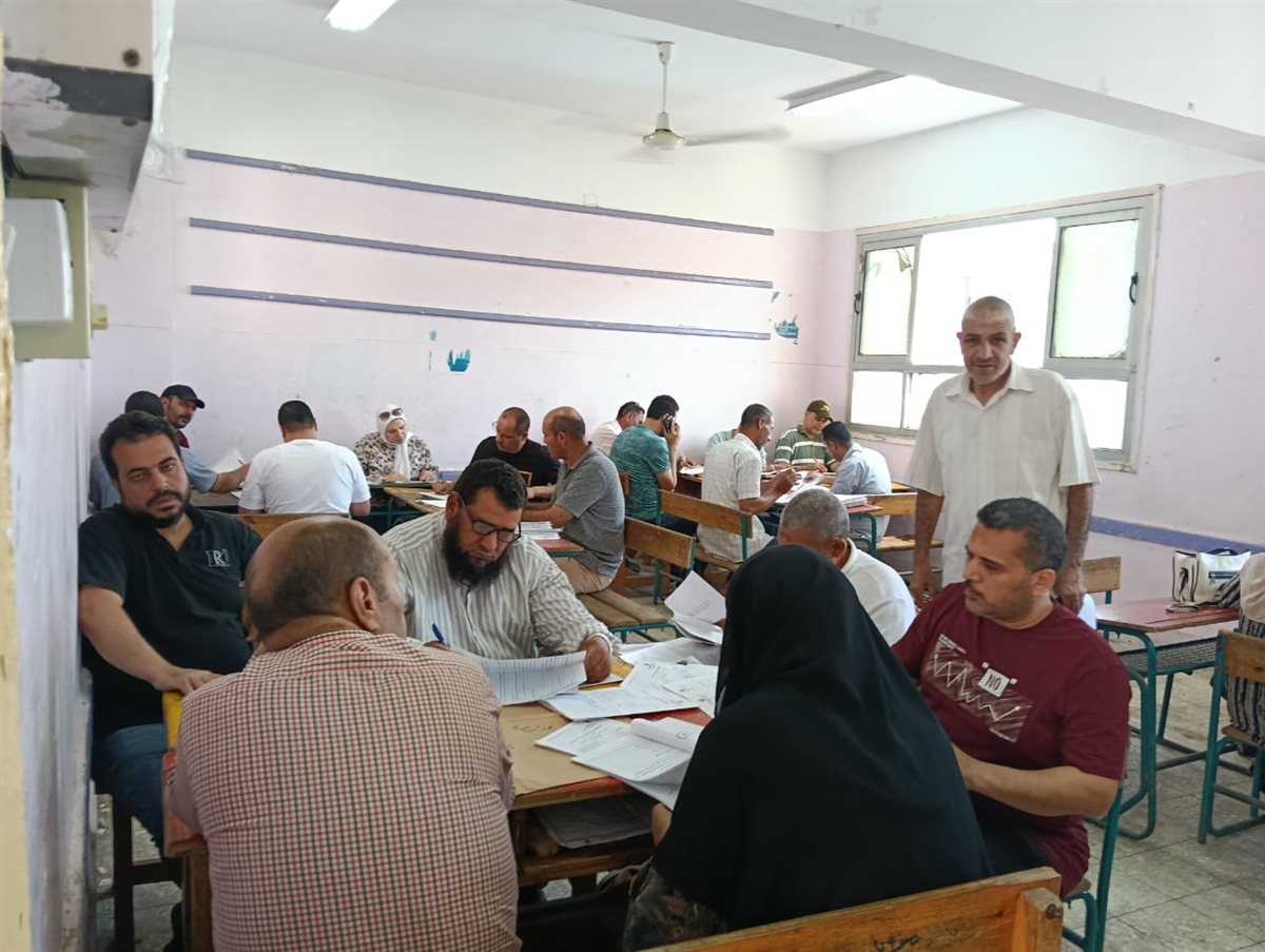 بدء أعمال تصحيح الأوراق