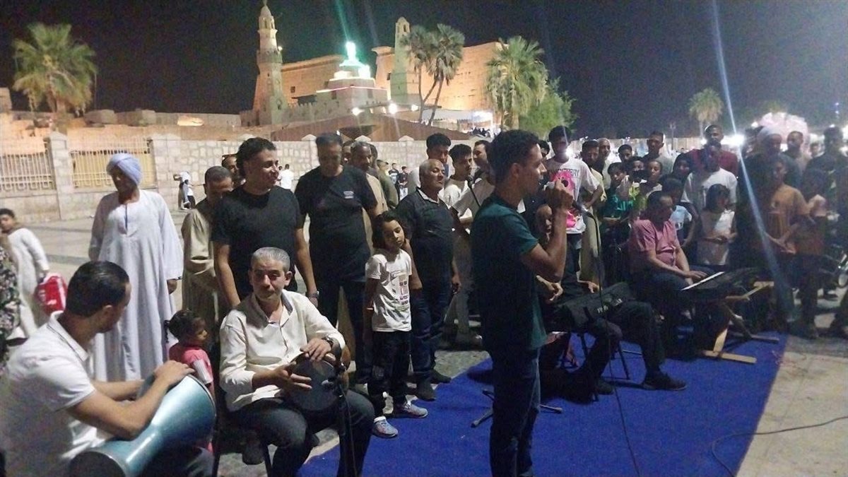 أجواء احتفالية بالعيد بساحة ابو الحجاج