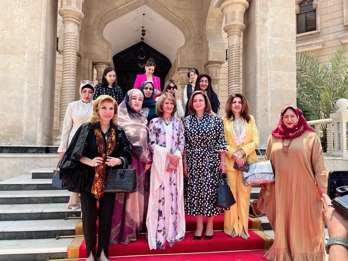 لقطات من لقاء إلهام شاهين بحرم رئيس دولة العراق