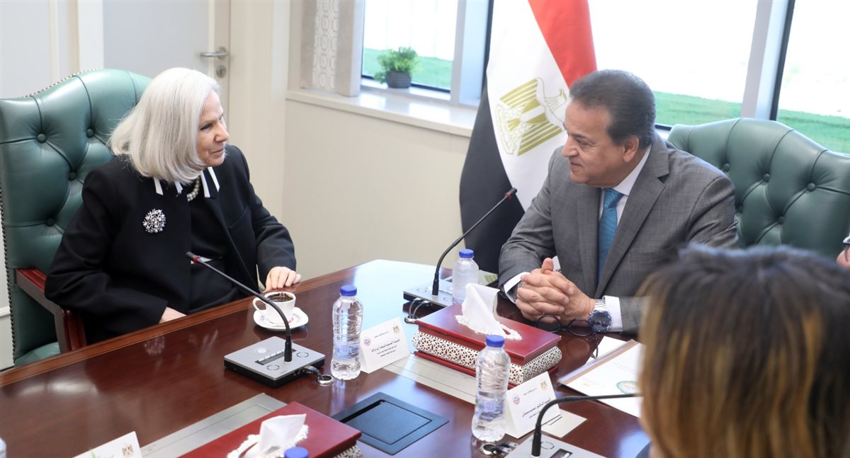 وزير الصحة والسفيرة هيفاء ابو غزالة