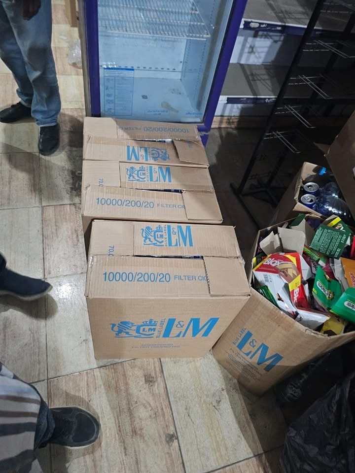 ضبط كميات كبيرة من السجائر بالأقصر