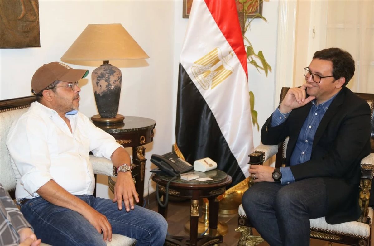 اجتماع وزير الثقافة الدكتور أحمد هنو بالفنان محمد هنيدي