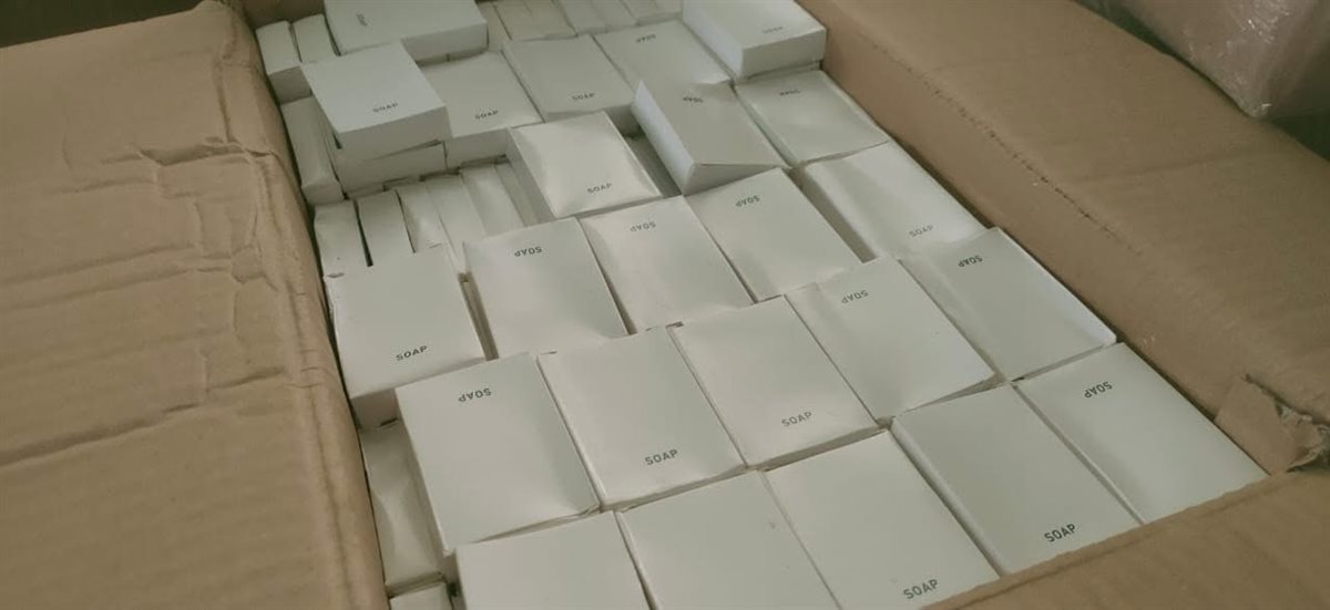 ضبط مستحضرات تجميل مجهولة المصدر بالأقصر