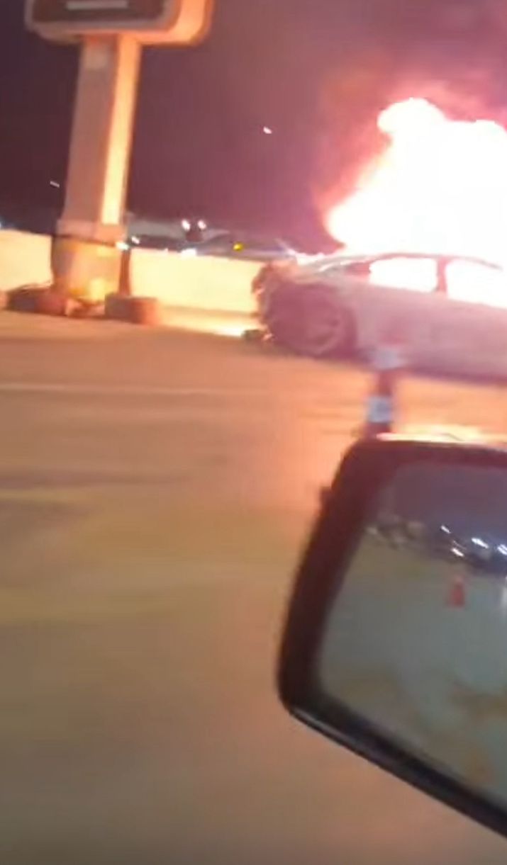 السيارة المتفحمة