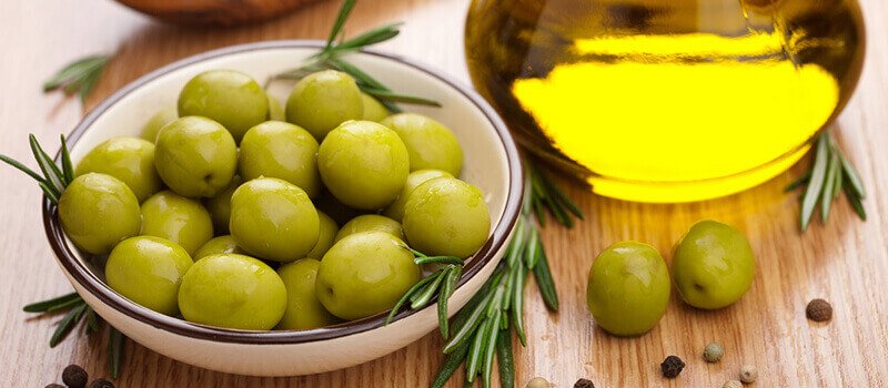 فوائد تناول زيت الزيتون يوميًا للجسم والذاكرة