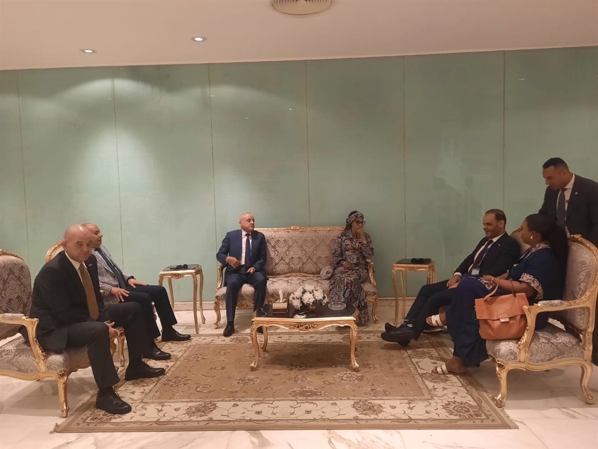 محافظ الأقصر يستقبل سيدة جامبيا الأولى&nbsp;