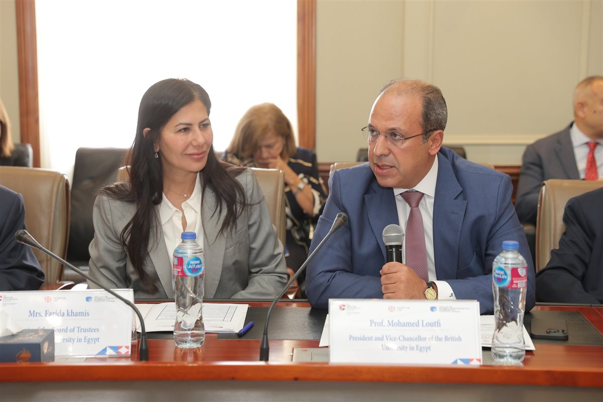 رئيس الجامعة البريطانية ورئيس مجلس أمناء الجامعة