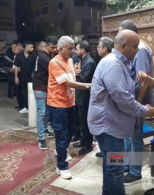 <strong>صور عزاء والد محمد طارق </strong>