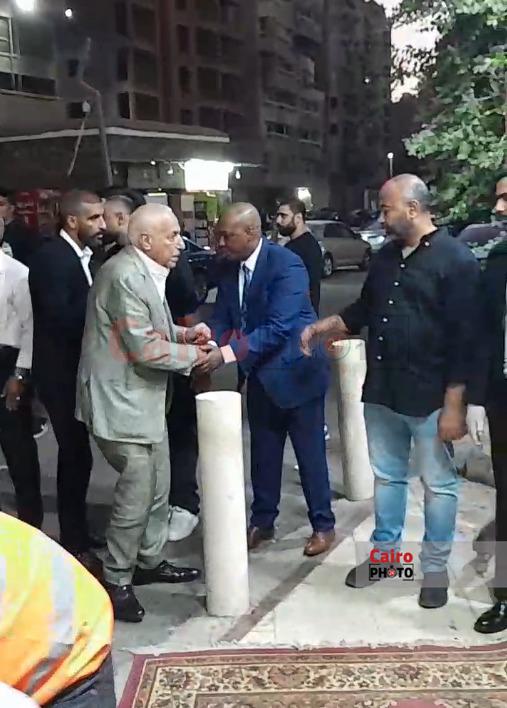 <strong>صور عزاء والد محمد طارق </strong>