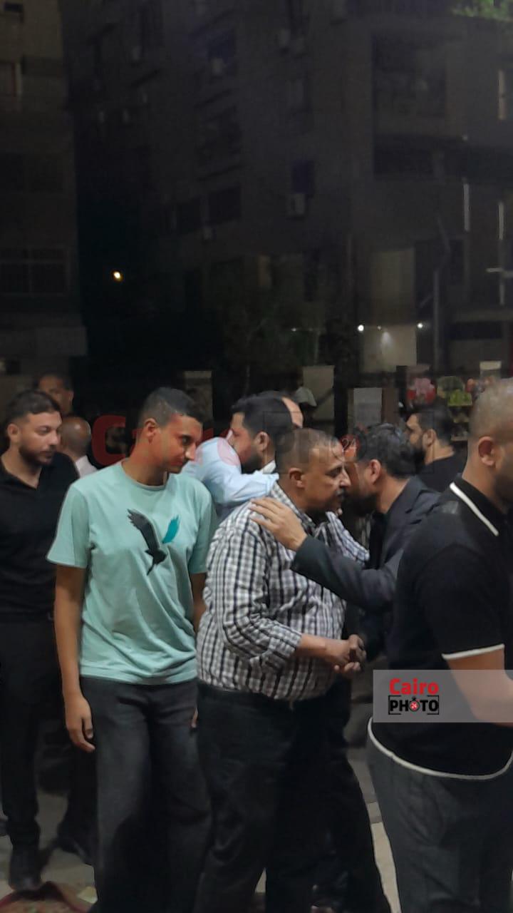 <strong>صور عزاء والد محمد طارق </strong>