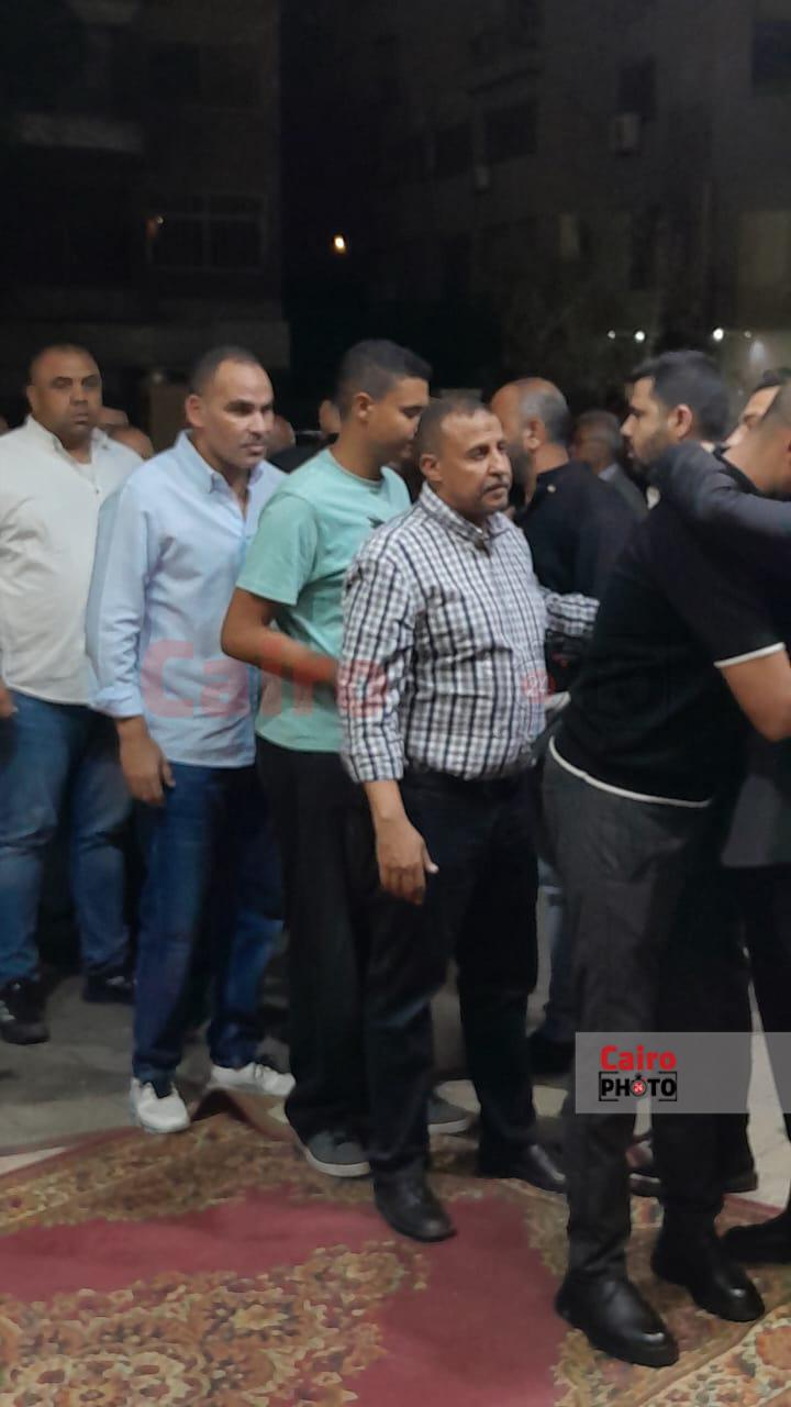 <strong>صور عزاء والد محمد طارق </strong>