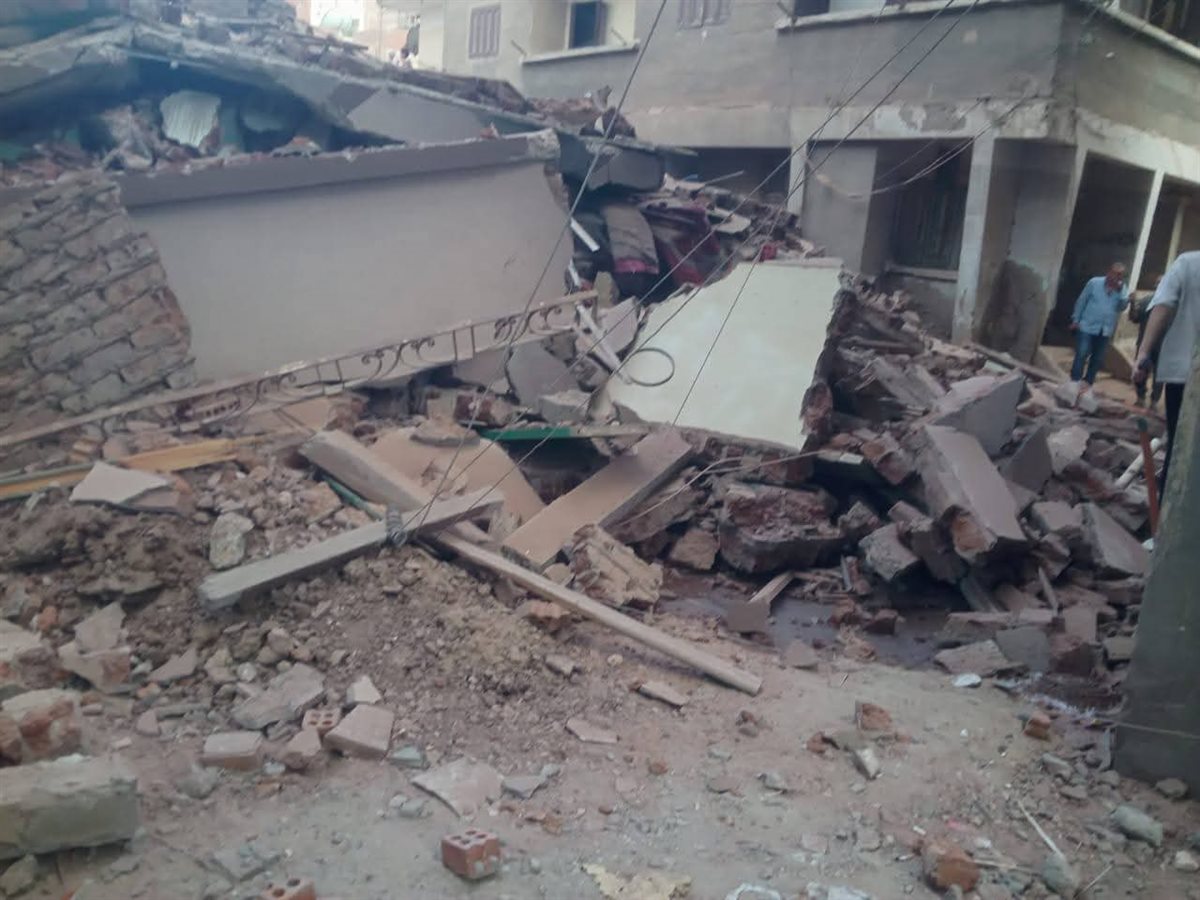 إصابة عاملين في انهيار منزل قديم في الدقهلية