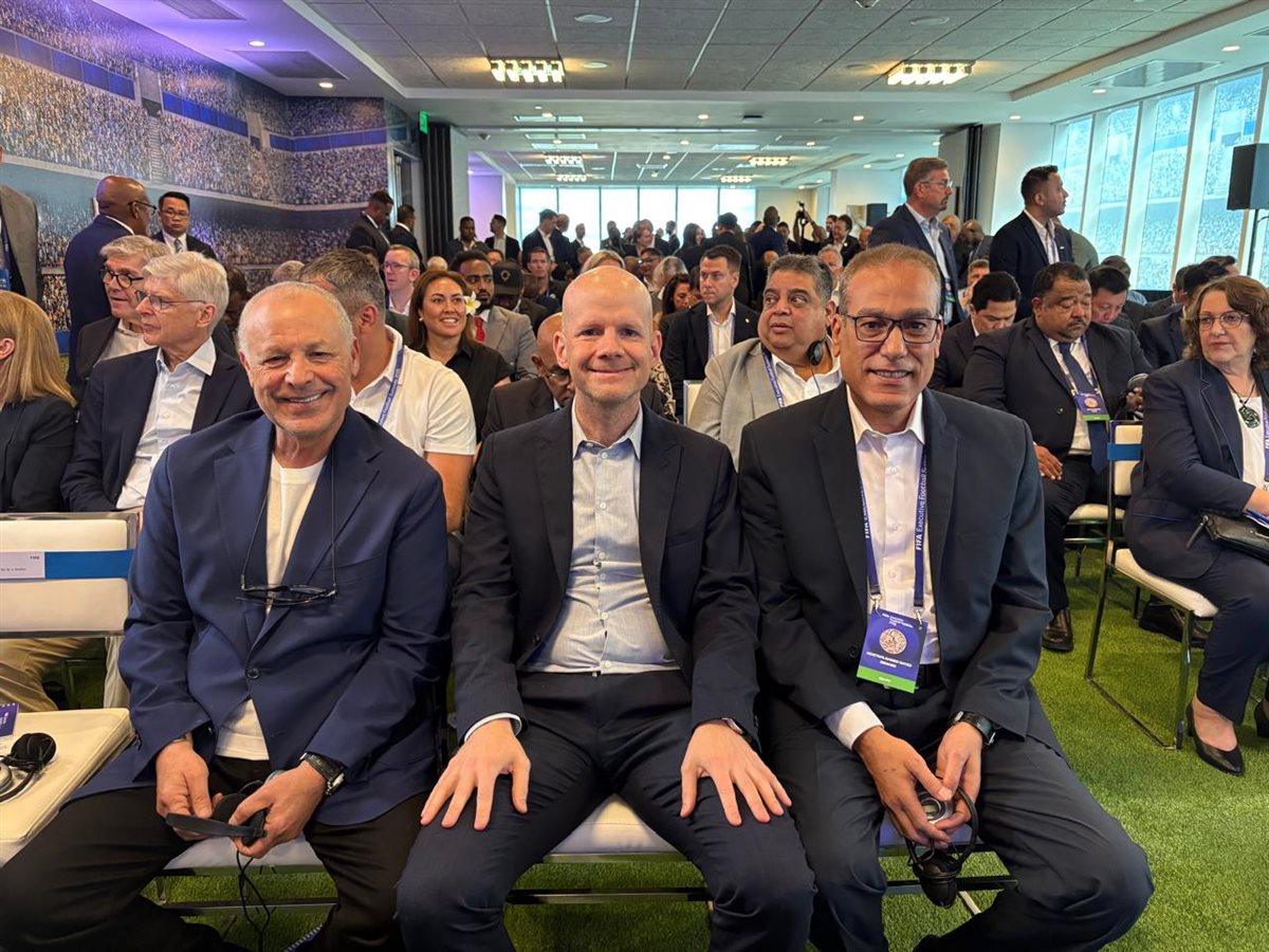 هاني أبوريدة ومصطفى عزام