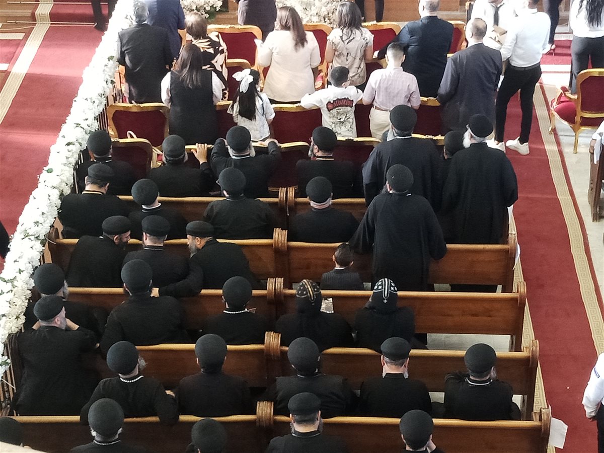 الاحتفال بالانبا مينا أثناء تجليسه علي ايبارشية برج العرب الجديدة 