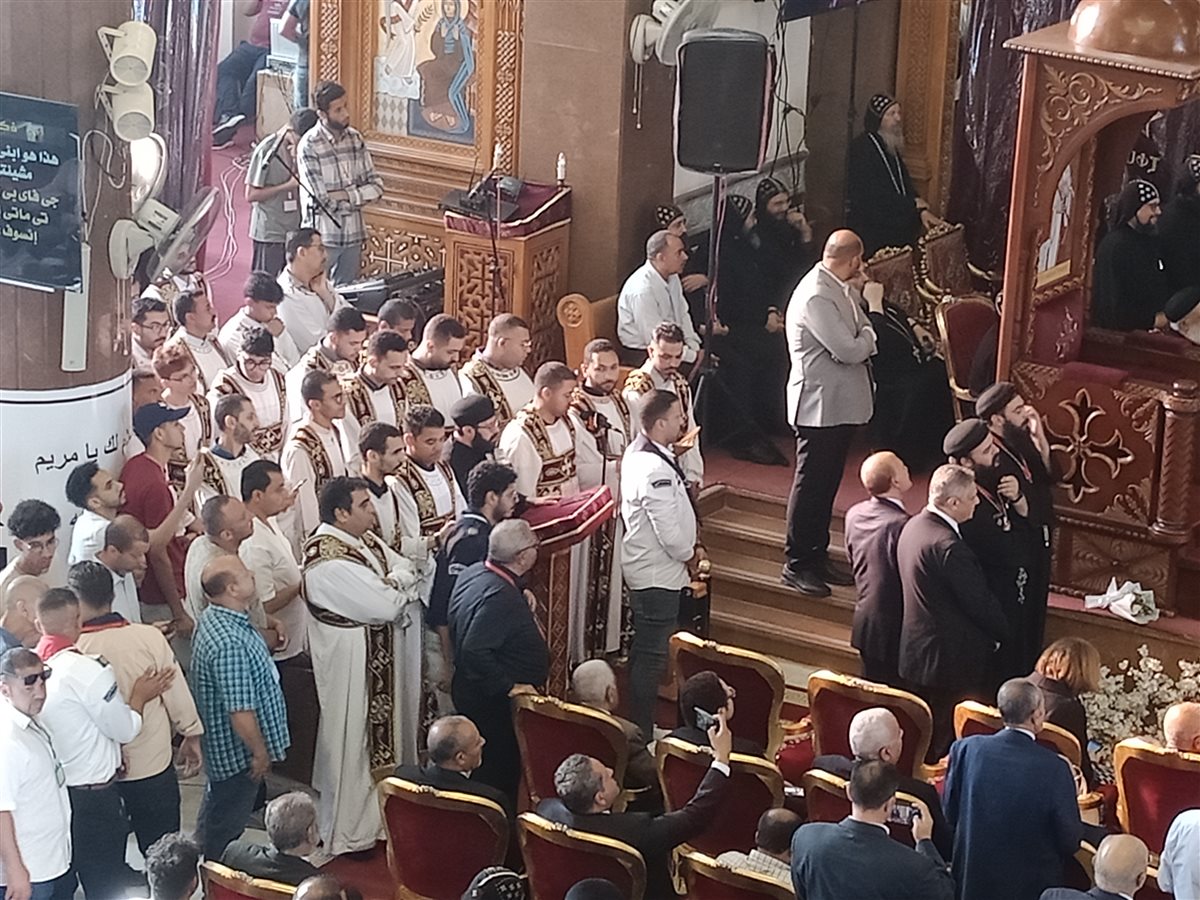 الاحتفال بالانبا مينا أثناء تجليسه علي ايبارشية برج العرب الجديدة 