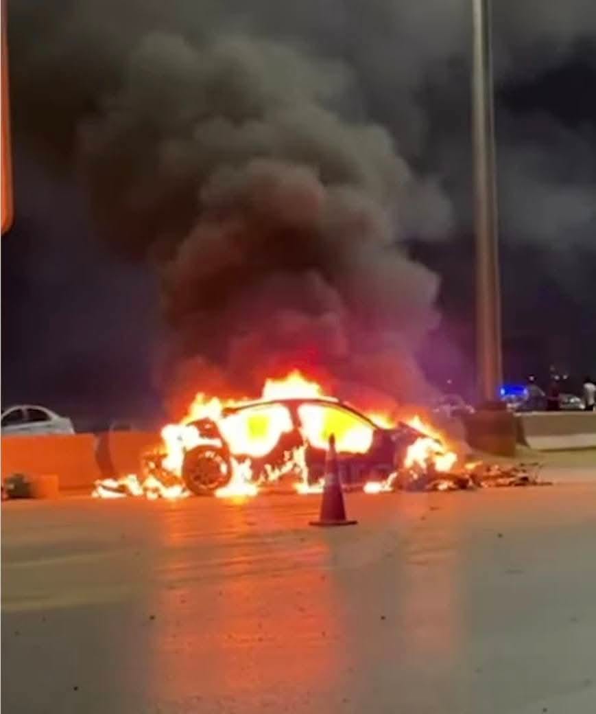 Porsche Taycan 4S الكهربائية