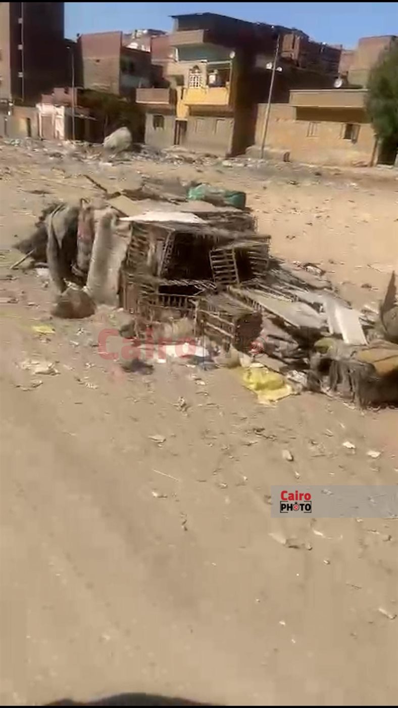 انتشار أكوام القمامة والمخلفات على امتداد 2 كم بشارع السماد بأسوان
