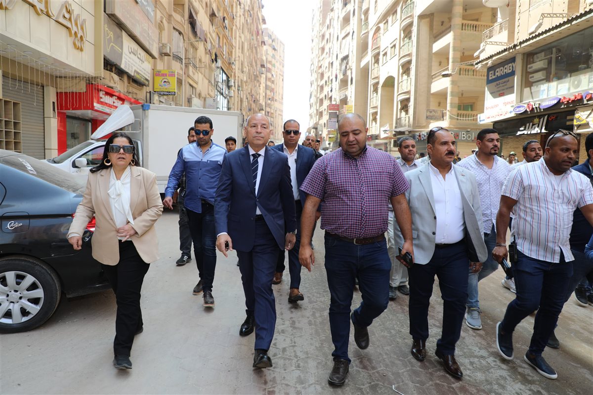  افتتاح نافورة ميدان بيرتي..  وتطوير شارعي 27 و50 بحى السلام أول