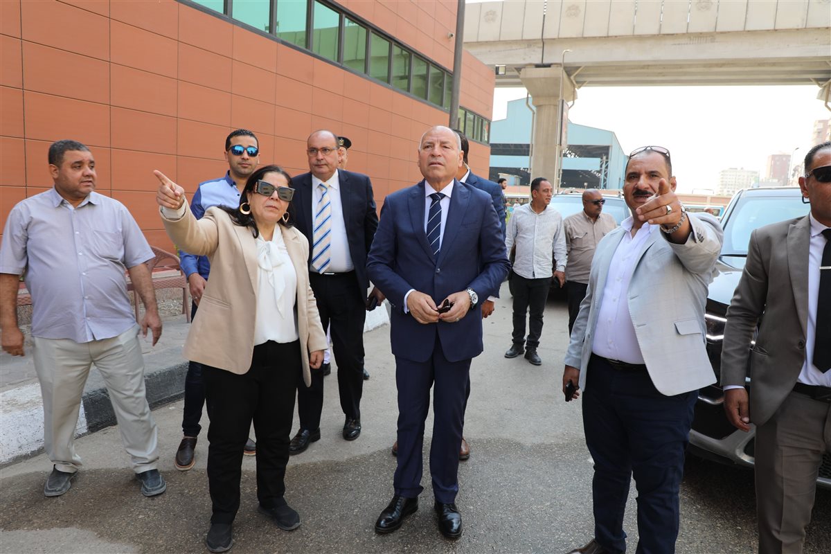  افتتاح نافورة ميدان بيرتي..  وتطوير شارعي 27 و50 بحى السلام أول