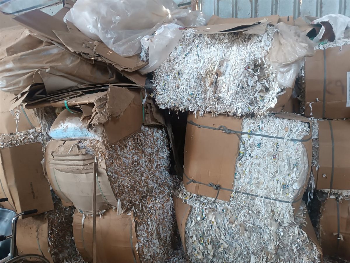 مخزن لإعادة تصنيع السجائر