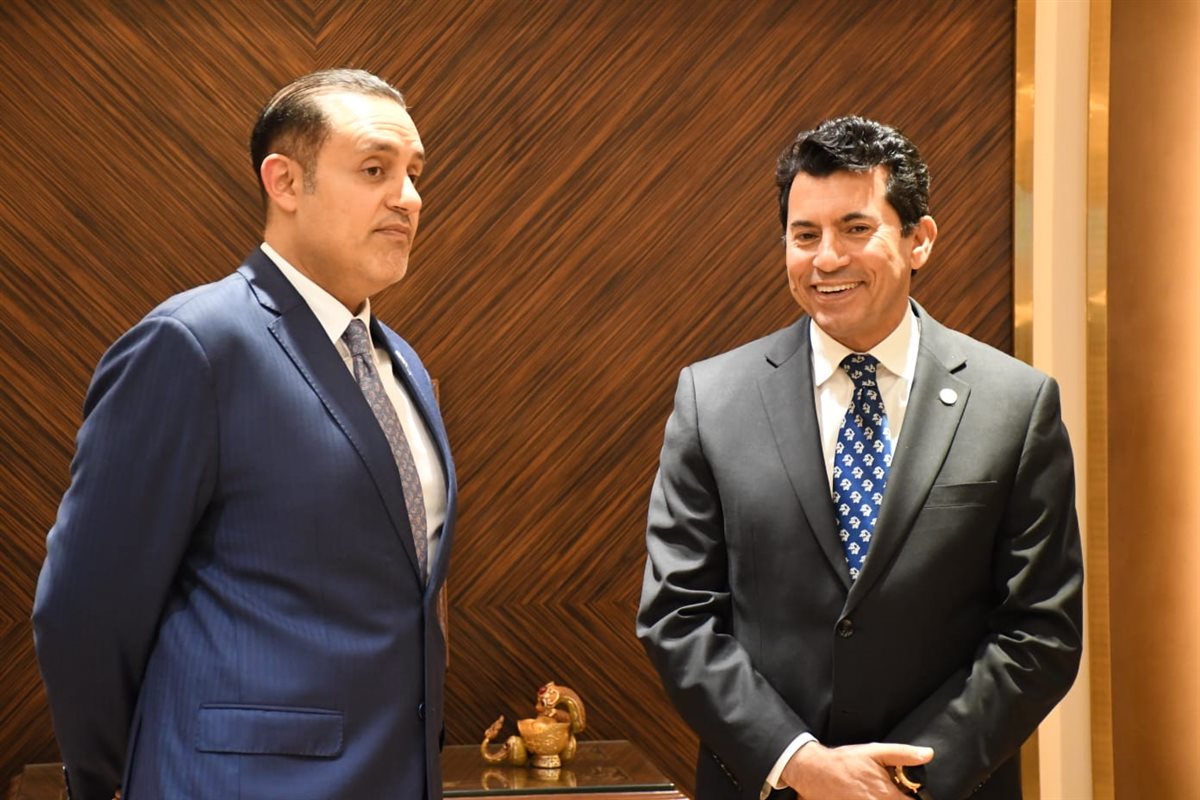 استقبال وزير الرياضة للسفير القطري بالقاهرة (1)