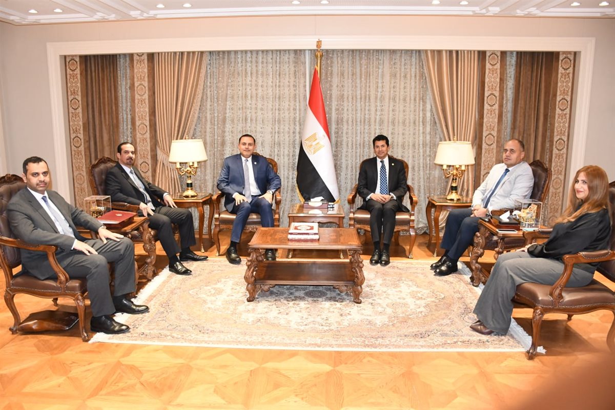 استقبال وزير الرياضة للسفير القطري بالقاهرة (7)