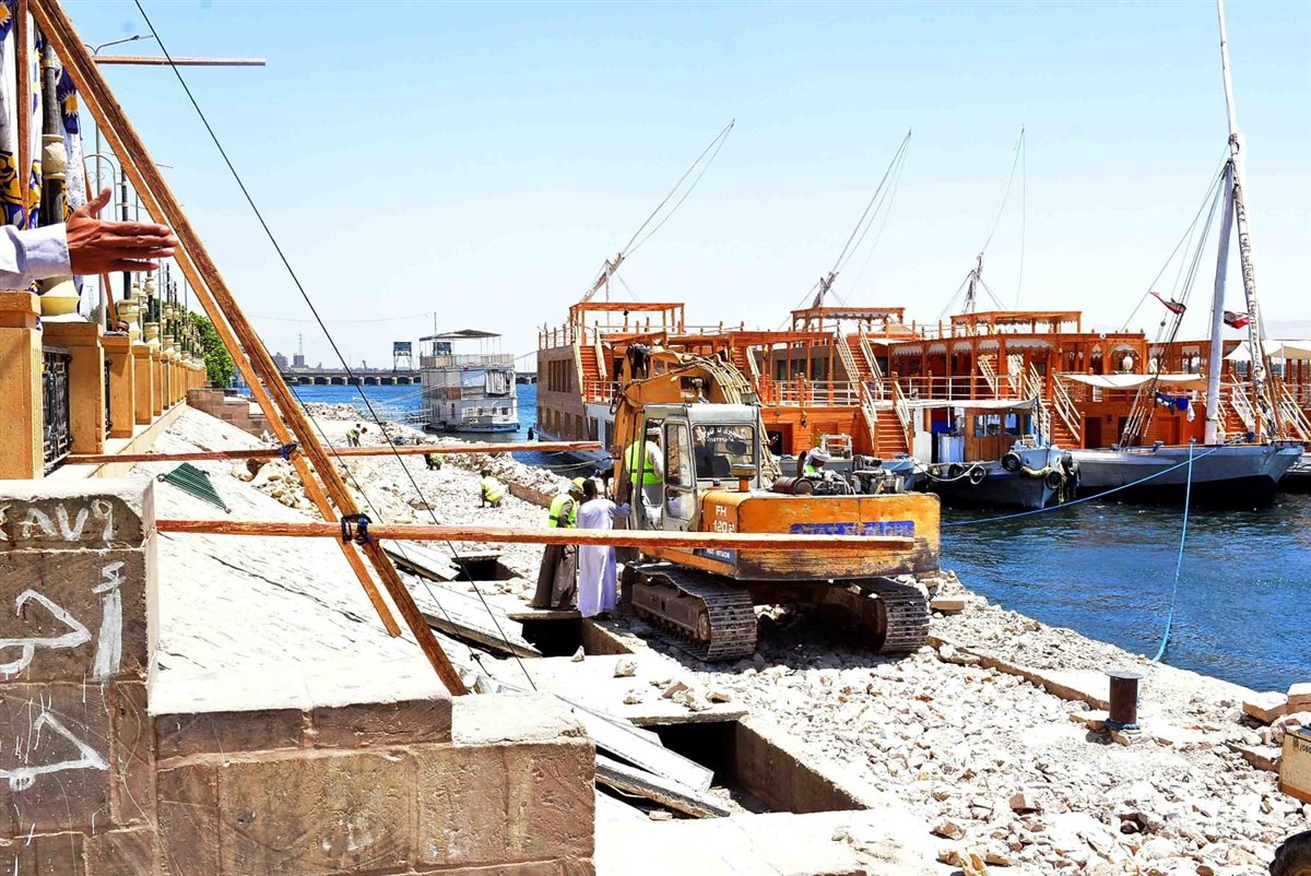 محافظ الأقصر يشهد تطوير كورنيش اسنا