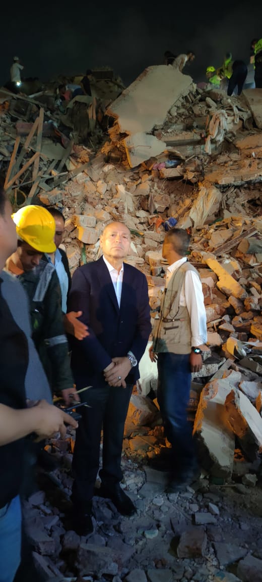  الدكتور إبراهيم صابر محافظ القاهرة في مكان الحادث