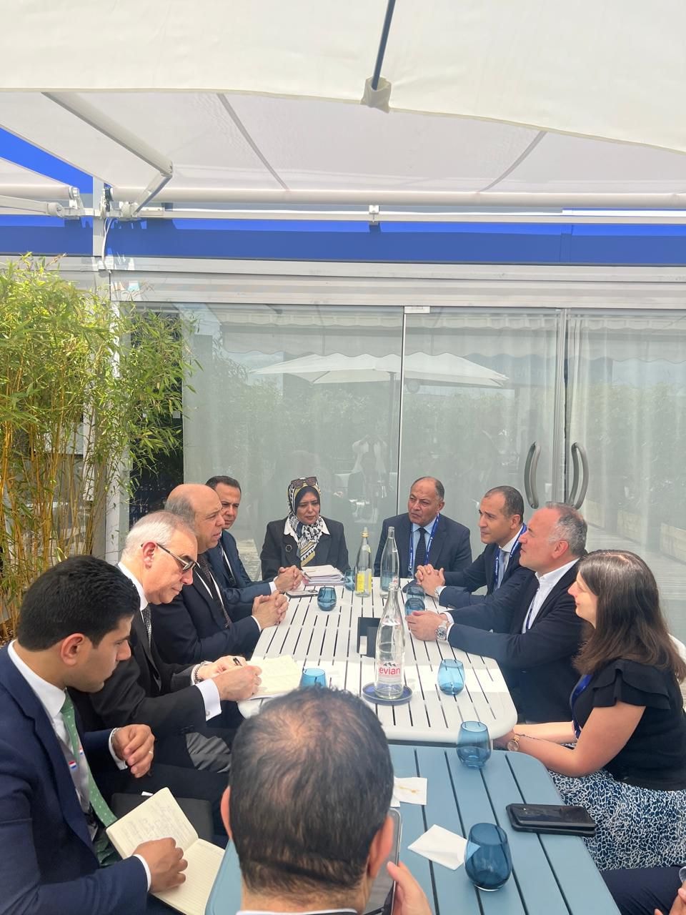 وزير الطيران المدني يلتقي عددًا من مسئولي كبرى الشركات العالمية