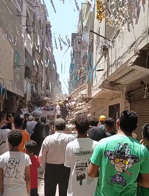 انهيار عقاري يحدائق القبة (1)