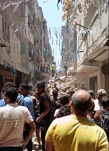 <strong>انهيار عقاري حدائق القبة</strong>