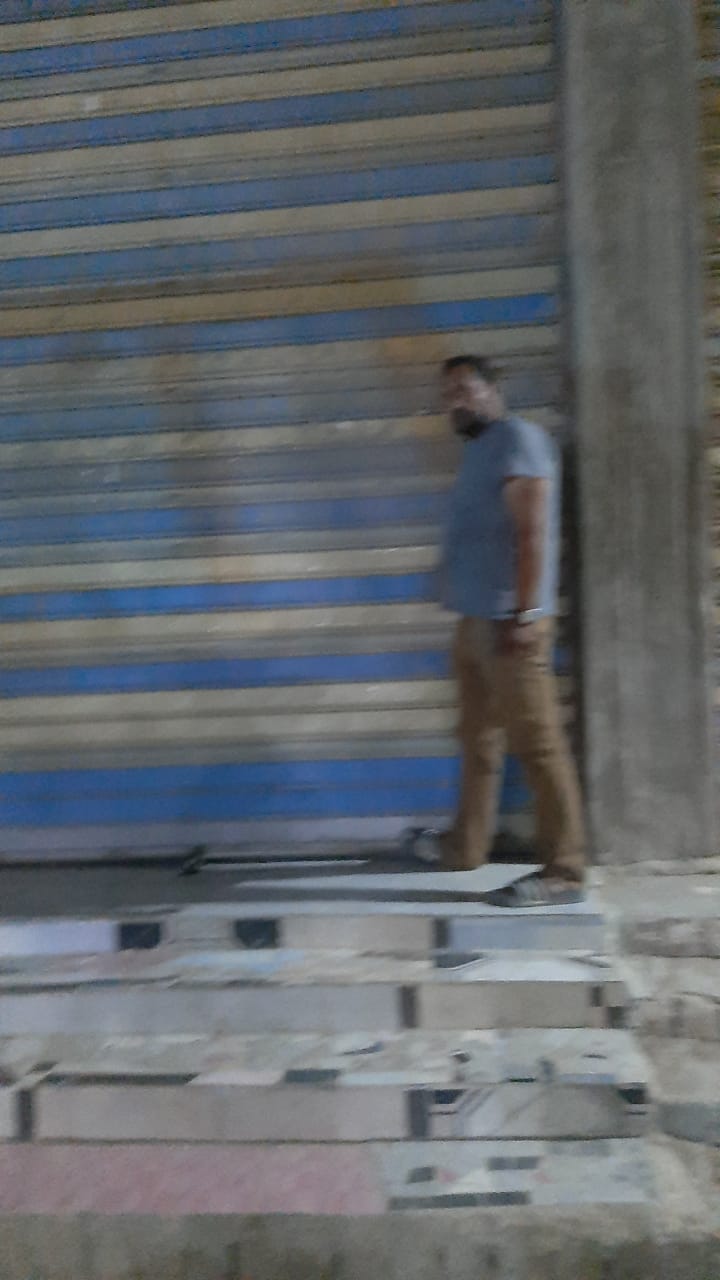 حملات مكثفة لمتابعة غلق المحلات وترشيد استهلاك الكهرباء في مدينة طامية بالفيوم